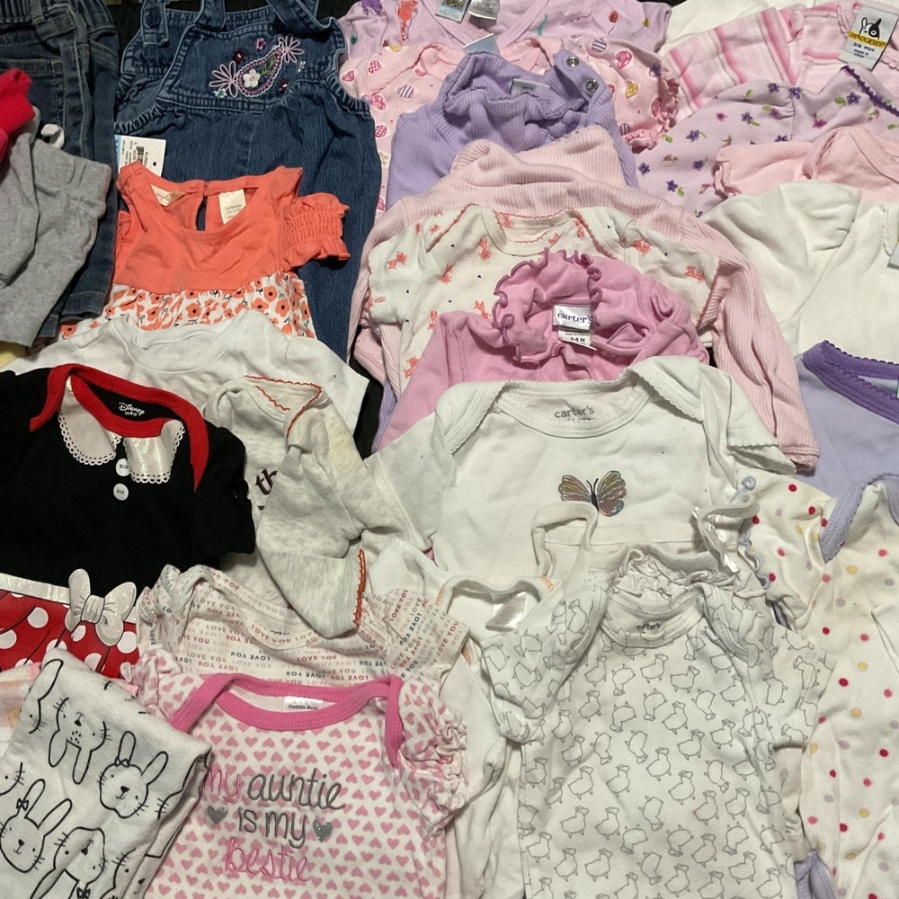 Mixed Brands 37pc Clothes Lot Girls NB-6M Multicolor Layette Bodysuits Sleepers - Picture 3 of 7